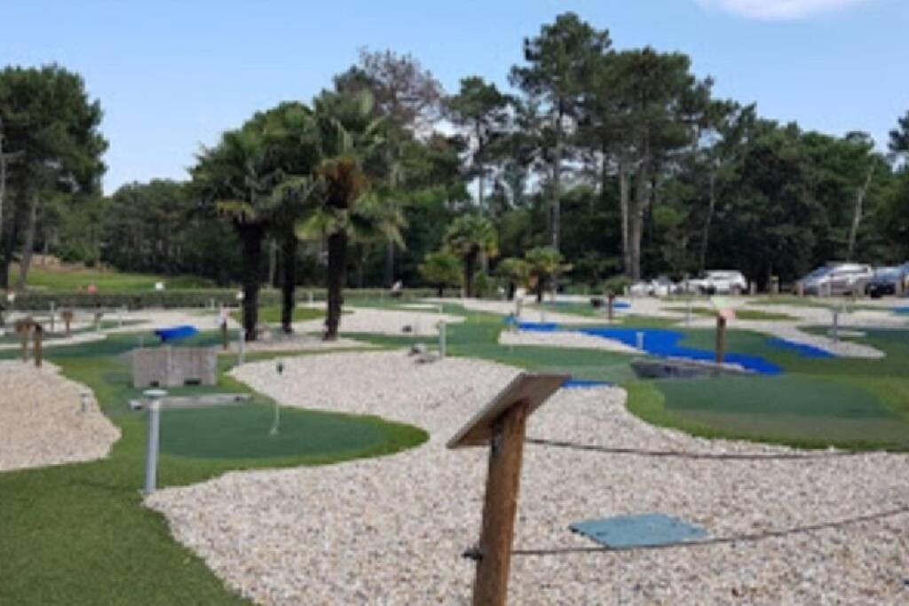 Holidays Resort Domaine Du Golf Piscine Chauffee D' Avril Au 1Er Octobre En Lisiere De Foret Avec Vue Sur La Pinede Lacanau-Ocean ภายนอก รูปภาพ