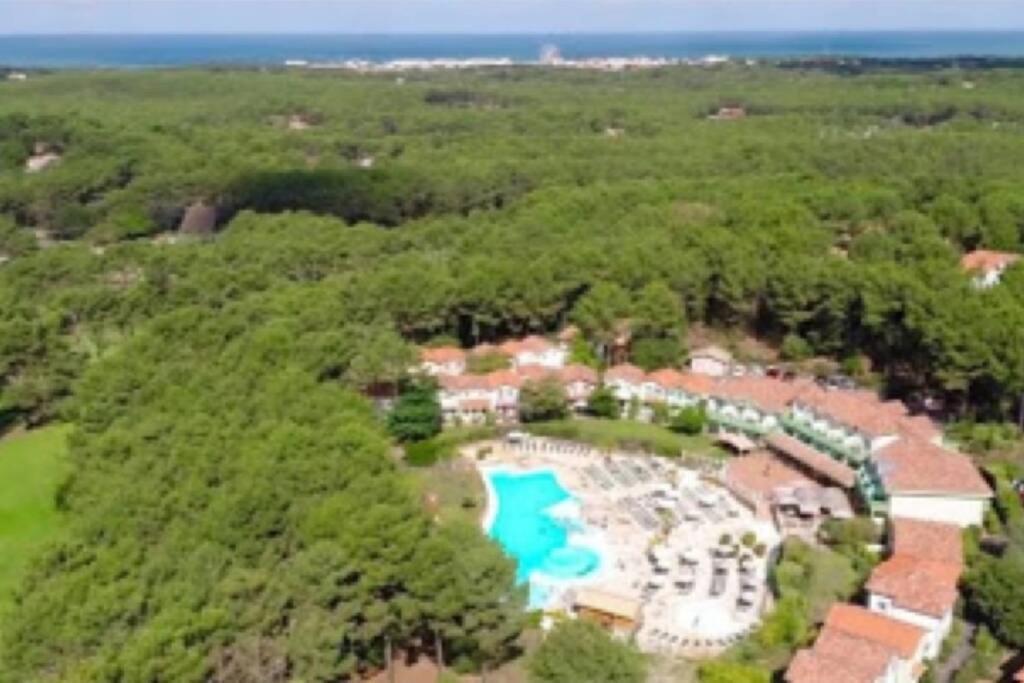 Holidays Resort Domaine Du Golf Piscine Chauffee D' Avril Au 1Er Octobre En Lisiere De Foret Avec Vue Sur La Pinede Lacanau-Ocean ภายนอก รูปภาพ